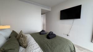 Breathtaking Sky City View 1BR