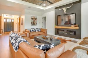 1 Mi to Boat Ramp! Lake Placid Home with Dock