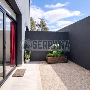 Departamento frente al lago