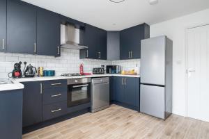 Spacious Modern 4BR in Prime Milton Keynes, Free Parking & WiFi