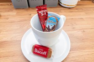 Cozy broadway apartment