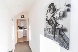 Cozy broadway apartment