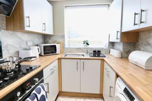Stylish 1BR Retreat Close to Sheffield Centre