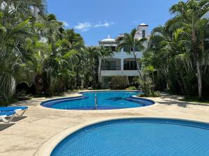Desirable Location, Private Terrace Overlook Pool