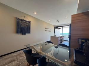 Right on The Beach, Gym, Location, Private Plunge