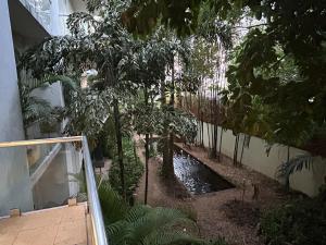 Seaview Roof Pool and Hammock 3 Blocks from Beach