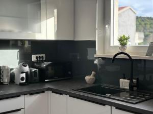 Apartment Silver Shine