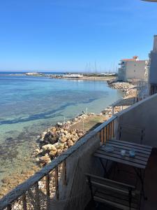 La terrazza sul mare, 44