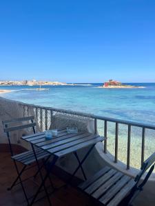 La terrazza sul mare, 44