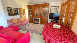 Villa Sumer with fabulous sea views and large pool