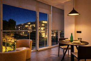 My Lux Palace Luxury Apartments - Private Parking