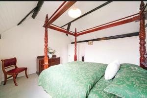 This Unique grade 2 listed 10 Mins away from Wembley Arena