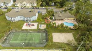 Family Apt very close to Disney Clean 3BR