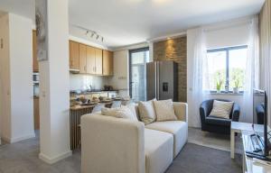 B96 - Naus Flat Apartment in Lagos
