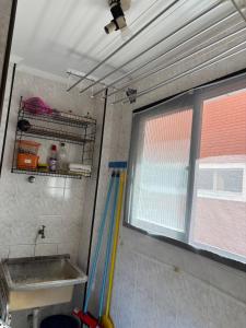 Apartamento Canto do Forte, 200m da Praia, Até 6 pessoas