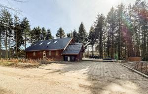 4 Bedroom Beautiful Home In Thyholm