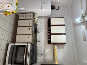 Apartamento Canto do Forte, 200m da Praia, Até 6 pessoas