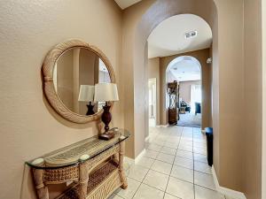 Bahama Bay Resort Condo - 10 Mi to Disney!