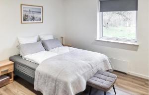 Amazing Home In Glesborg With Wifi