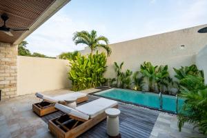 White Residence - Modern Villa near Pandawa Beach