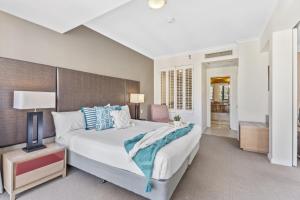 Bright Apartment Near Surfers Paradise Beach