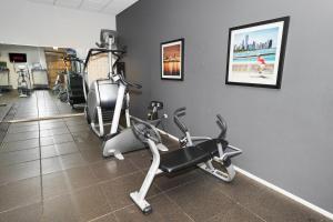 25th Floor 2BR Grant Park Suite with Balcony, Gym and Game Room