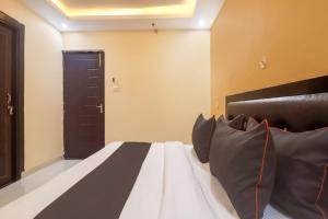 Collection O M V Inn Near Chaudhary Charan Singh International Airport