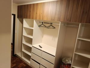 Beautiful 3- bedroom apartment new building close to cota cota lagoon