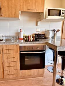 DEPARTAMENTO ACOGEDOR Y TRANQUILO en Chillán Centro, full equipado, ideal para descansar, Wifi y Estacionamiento