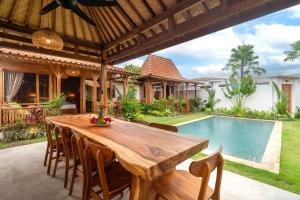 4BR Authentic Santuary Sawah Joglo In Ubud