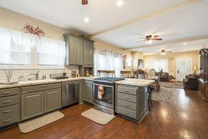 Louisville Retreat with Firepit - Fenced Yard - Grill - Family Friendly