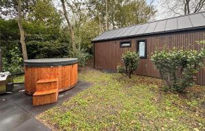 Nice Home In Oud Gastel With Wifi
