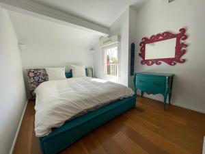 Elegant Marseille Prado Loft Walk to velodrome metro and Tram