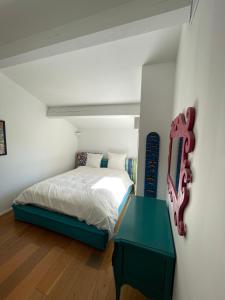 Elegant Marseille Prado Loft Walk to velodrome metro and Tram