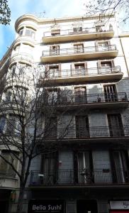 ApartEasy - Family 4-Bedroom Apartment