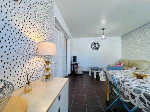 Gite La Coquille - Single-storey with terrace