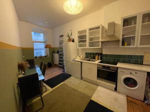 Cozy room with private balcony, center berlin