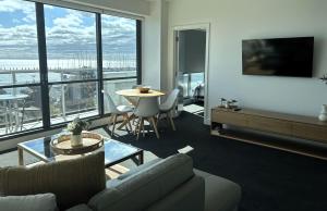 질롱 THE WATERFRONT APARTMENTS 2 Bedroom Bay View Deluxe Apartment located on the Geelong Waterfront - 25 싱글룸 스위트룸