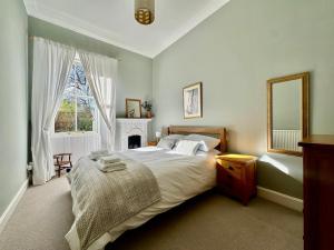 Peaceful Festival Retreat - Main Door Garden Flat