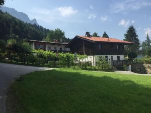 Charming Guest Room in Ebbs Austria with Shared Facilities
