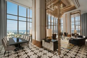 The Luxe Landmark 81 Saigon Heights Living