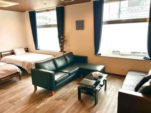 Economy Hotel Upashi