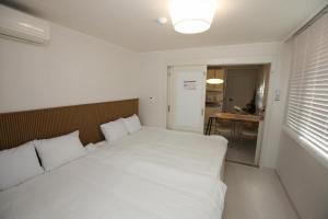 Jeongstay301-5min from Hapjeong Station Exit2,peaceful lodging