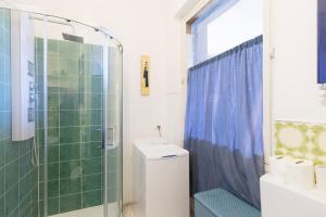 Vintage Ocean View with Fast WI-FI and Elevator to Town