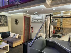 Darsenhause in the heart of the Pozzuoli docks