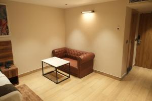 Vardaan Residency Hotel
