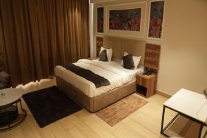 Vardaan Residency Hotel