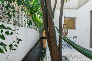 Private Oasis - Jacuzzi - Hammock - Water Feature
