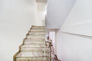 Hotel O Jayam Residency Tiruvottiyur Near Tiruvottriyur Theradi Metro Station