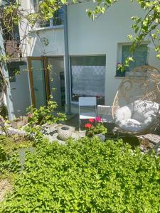 Your exclusive 2 room & 2 bathroom natural holiday home